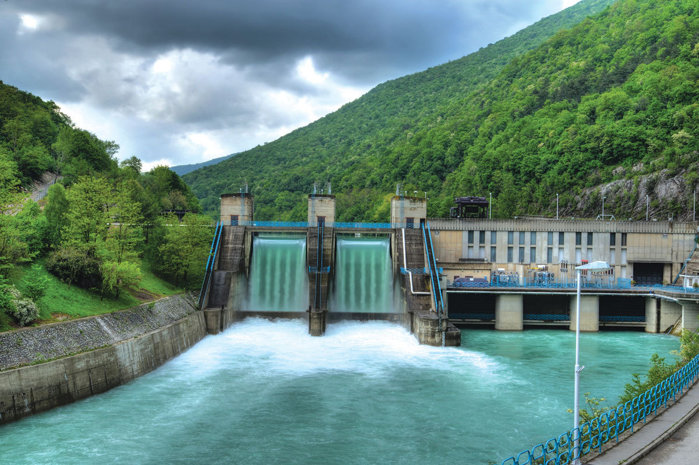 Bursă. Sunt scumpe sau ieftine acţiunile de la Bursă? Hidroelectrica, la un pas de a deveni prima companie din istoria BVB care depăşeşte o evaluare de 70 mld. lei, deşi acţiunile se tranzacţionează la de 20 de ori profitul, în linie cu giganţi globali ai energiei