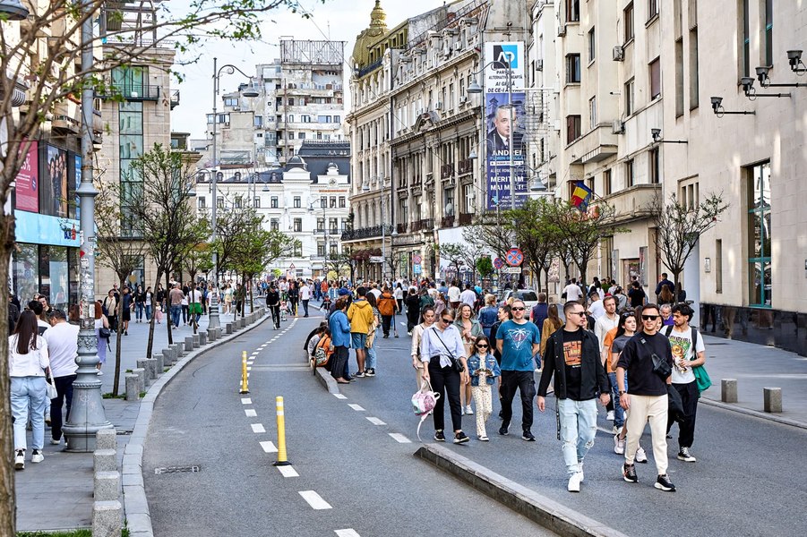 Calea Victoriei și Ion Brezoianu devin pietonale din acest weekend și până în octombrie. Revine proiectul „Străzi Deschise - București, Promenadă Urbană”