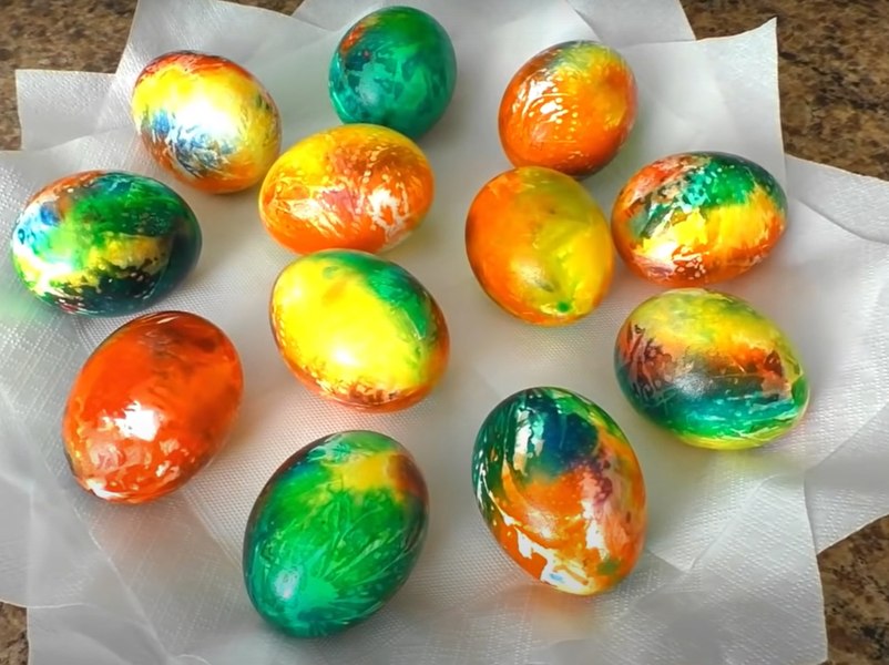 Câte ouă putem mânca de Paște. Avertismentul medicilor despre riscurile alimentului nelipsit de pe masa de sărbători