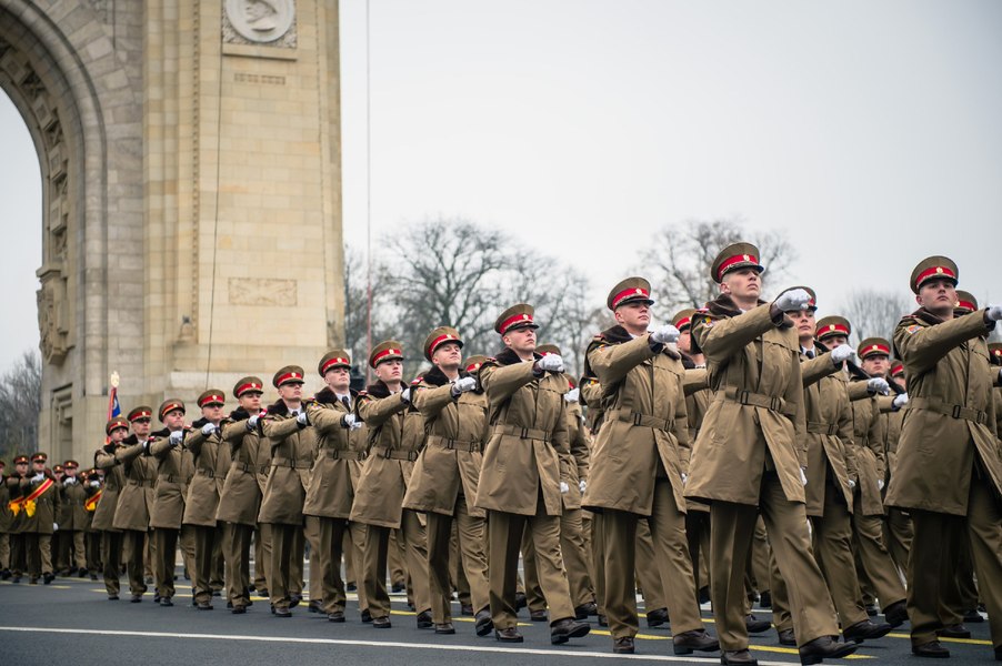 Câți militari îi trebuie României pentru a fi în siguranță. General (r) NATO: „Ar fi foarte complicat de gestionat o armată de 300.000”