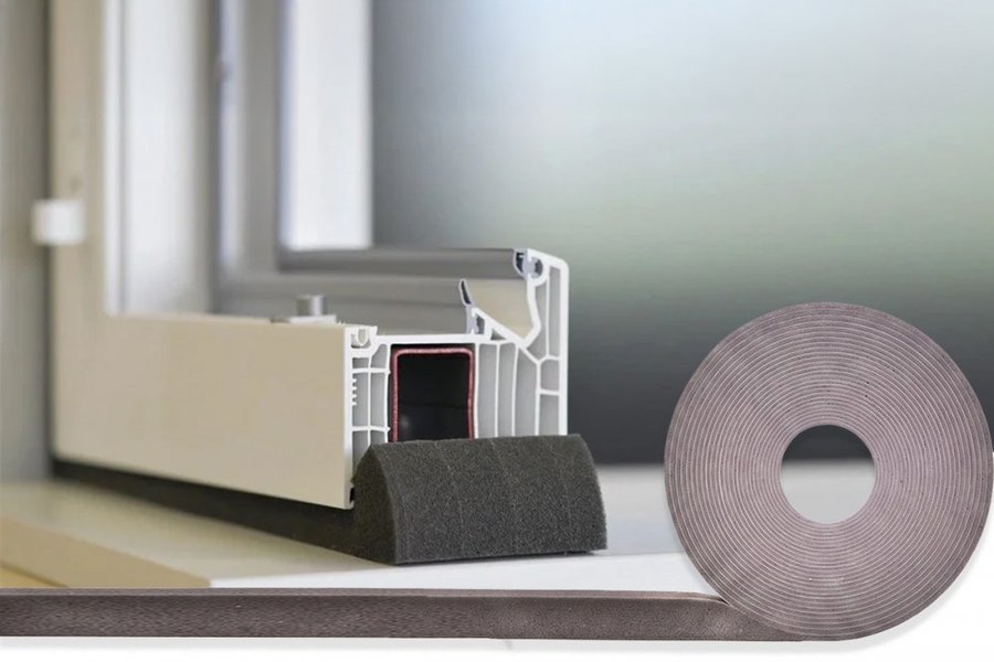 Ce rol au benzile de etanșare pentru geamuri și cum funcționează banda precomprimată în practică?