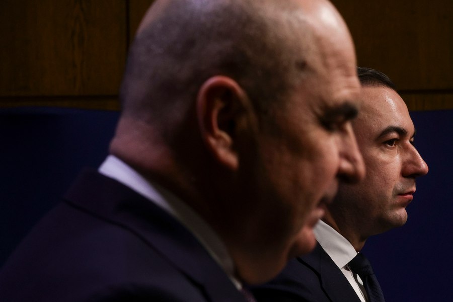 Ce se întămplă după demisiile miniștrilor PSD. Un politolog avertizează asupra unei „crize instituţionale” și explică scenariile ieșirii din blocaj