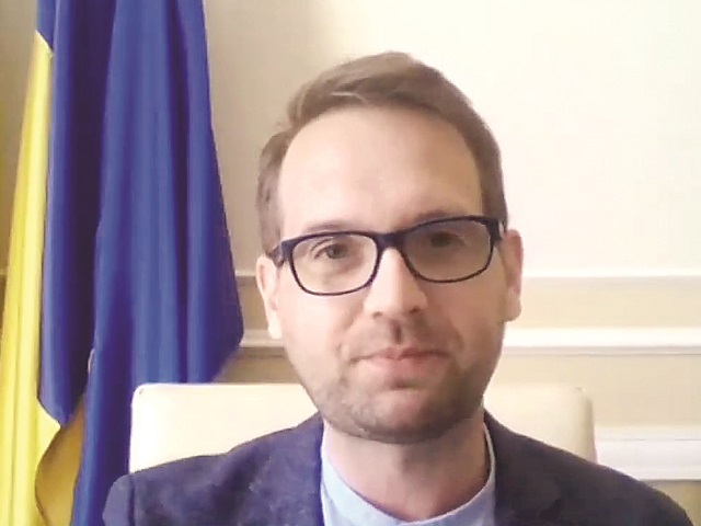 Ce spune liderul USR, Dominic Fritz, despre decizia Partidului Social Democrat de a-i retrage sprijinul politic lui Ilie Bolojan: „Un spectacol cinic şi grotesc, inadecvat momentului, parcă o petrecere electorală cu jocuri de lumini”