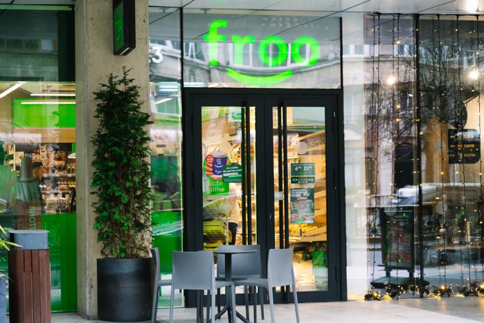 Cel mai ambiţios plan de expansiune din comerţul românesc: Polonezii de la Zabka au ajuns la peste 200 de magazine în nici doi ani. În T1 2026 au fost inaugurate 32 de unităţi de proximitate Froo