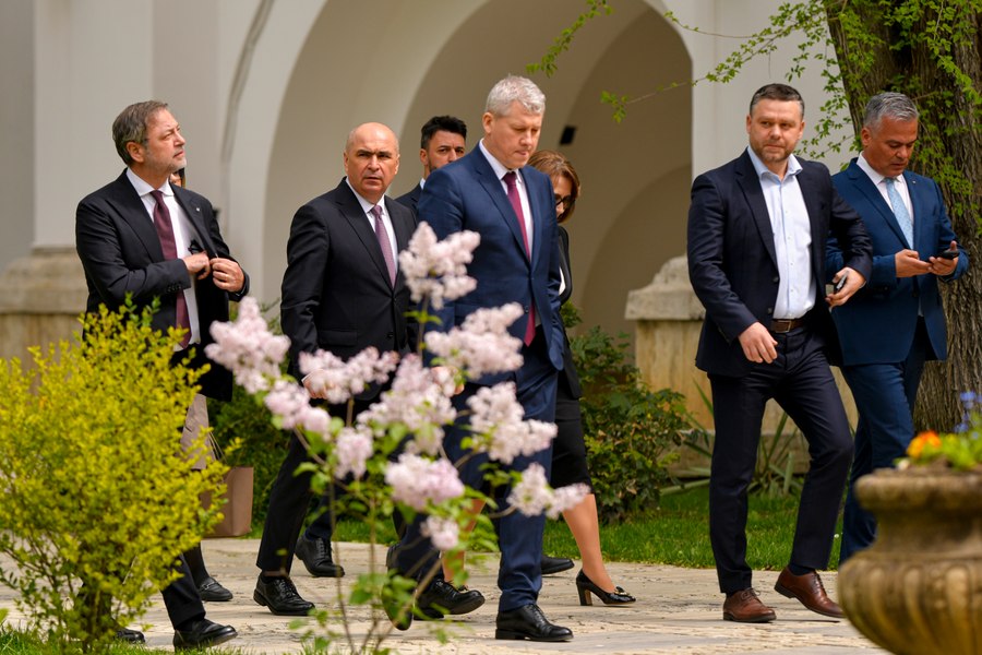 Cine e liderul PNL care încearcă să-l salveze pe Bolojan. Negocieri dure cu suveraniștii - SURSE