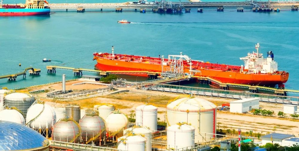 Cine mai poate convinge SUA și Iran să ia loc la masa negocierilor. „Și-a construit o relație foarte bună cu Trump”