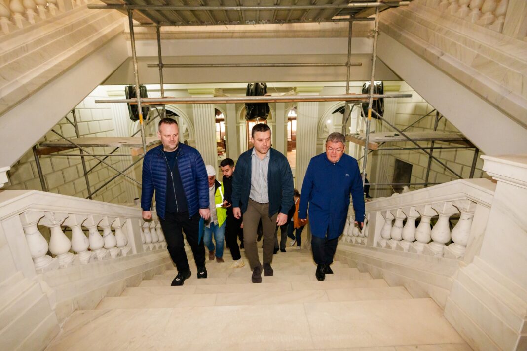 Ciprian Ciucu, în vizită la Palatul Universității din București