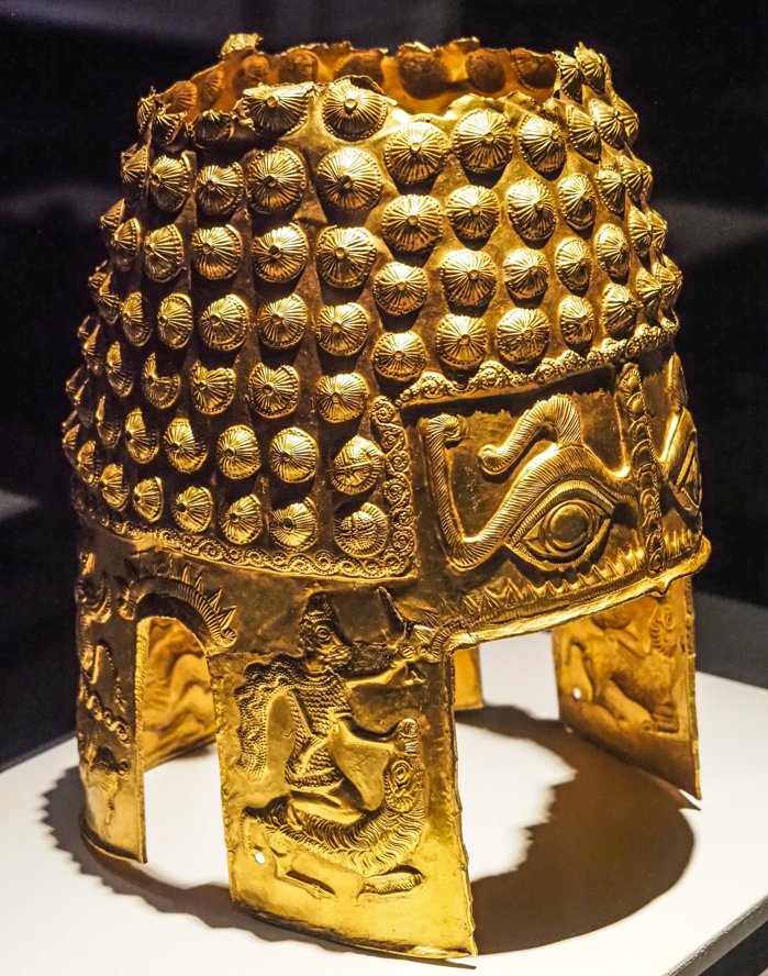 Coiful de la Coţofeneşti şi brăţările dacice au ajuns în ţară