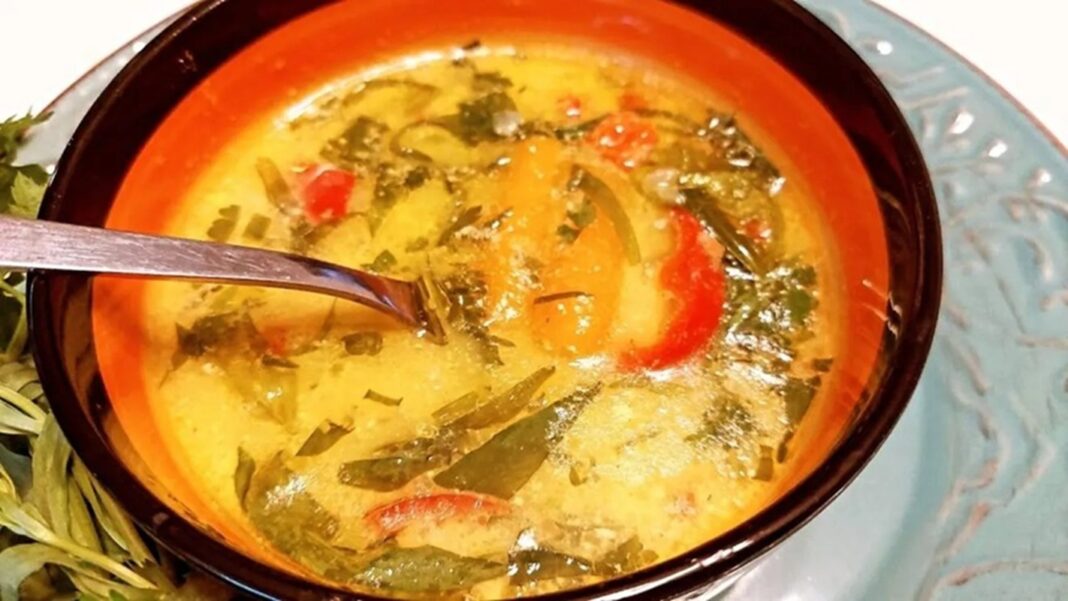 Cum se prepară ciorba de miel la stână, secretul unei rețete simple pe care doar ciobanii îl știu / E nevoie de doar câteva ingrediente, se gătește în cantitate mare, la foc domol