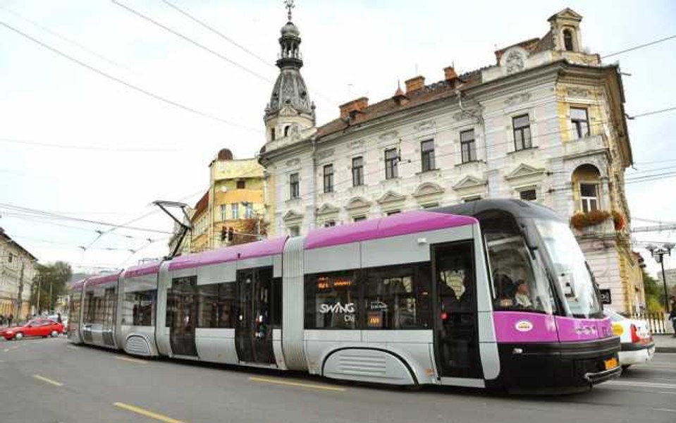 Derby-ul Clujului schimbă orarul mijloacelor de transport din capitala Ardealului. CFR Cluj joacă pe stadionul din Gruia cu U Cluj