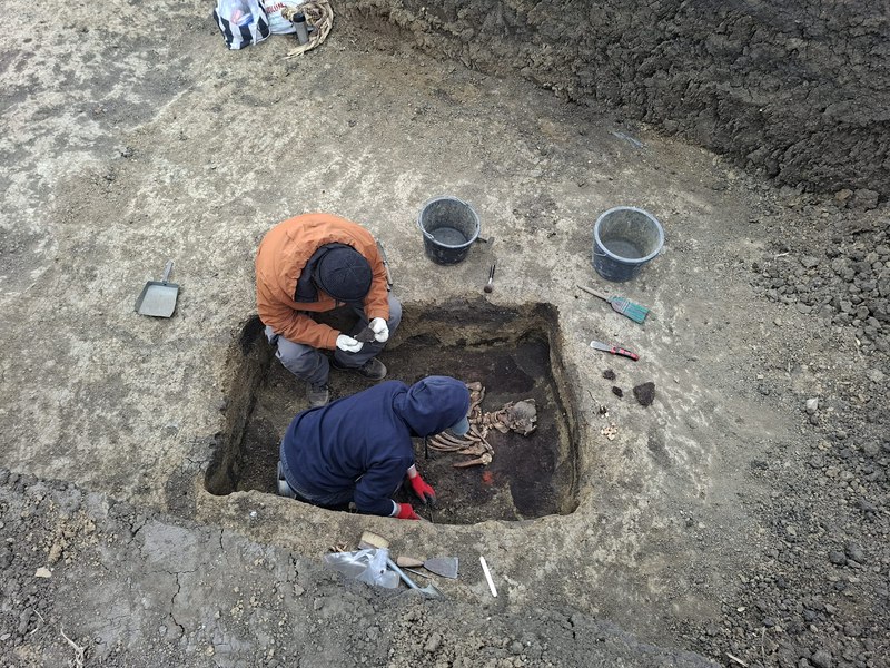 Descoperire arheologică de senzație în nordul României. Construcție impresionantă cu 11 morminte, similară la nivel simbolic, dar și contemporană cu piramidele egiptene