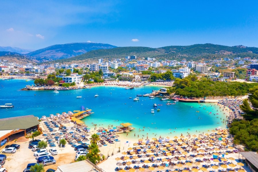 Destinații de vacanță superbe și ieftine în Europa, pe care e bine să le rezervi înainte ca prețurile să crească: „Plaje spectaculoase și mult soare”