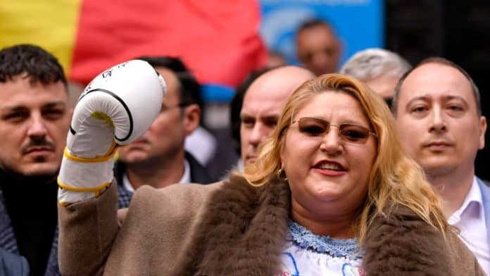 Diana Șoșoacă și-a pierdut imunitatea din Parlamentul European