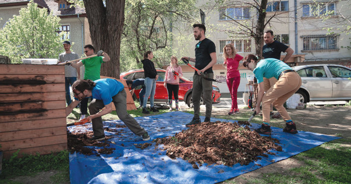 Din legume şi rumeguş, în grădina ta: cum se transformă deşeurile biodegradabile de la 850 de bucureşteni în îngrăşământ