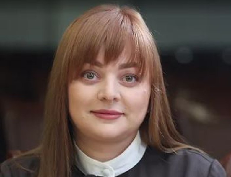Dispozitiv de urmărire, găsit pe mașina unei magistrate din R. Moldova care-l judecă pe oligarhul Vladimir Plahotniuc