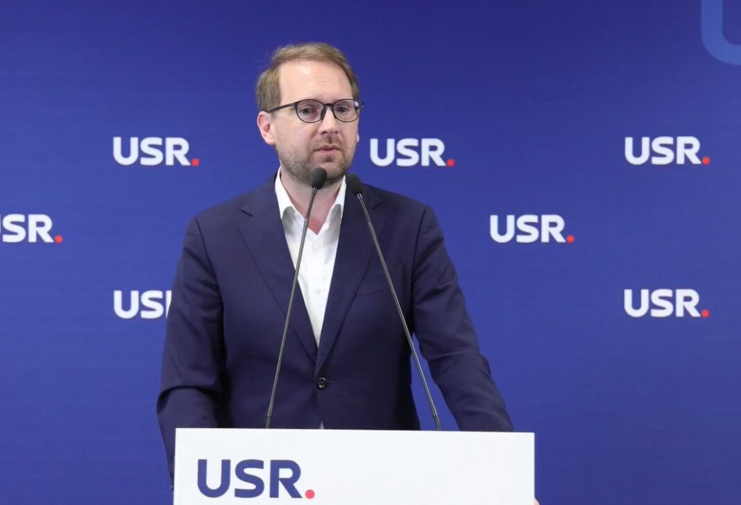 Dominic Fritz: Este absolut legitim să vorbim cu parlamentarii votați de români, pentru a susține inițial un guvern minoritar. Unde tragem o linie sunt negocieri formale cu partidul extremist AUR