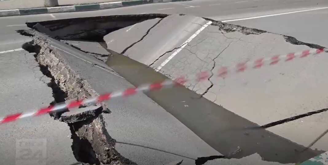 Drum surpat în centrul localității Techirghiol. Circulația rutieră este blocată