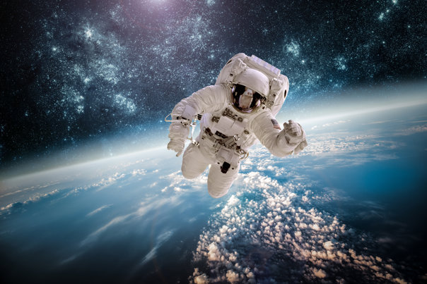 După 50 de ani, NASA trimite oameni dincolo de Lună. Programul Artemis II va duce oameni la 1 milion km faţă de Pământ şi are în plan construcţia unei baze pe Lună de 20 mld. dolari