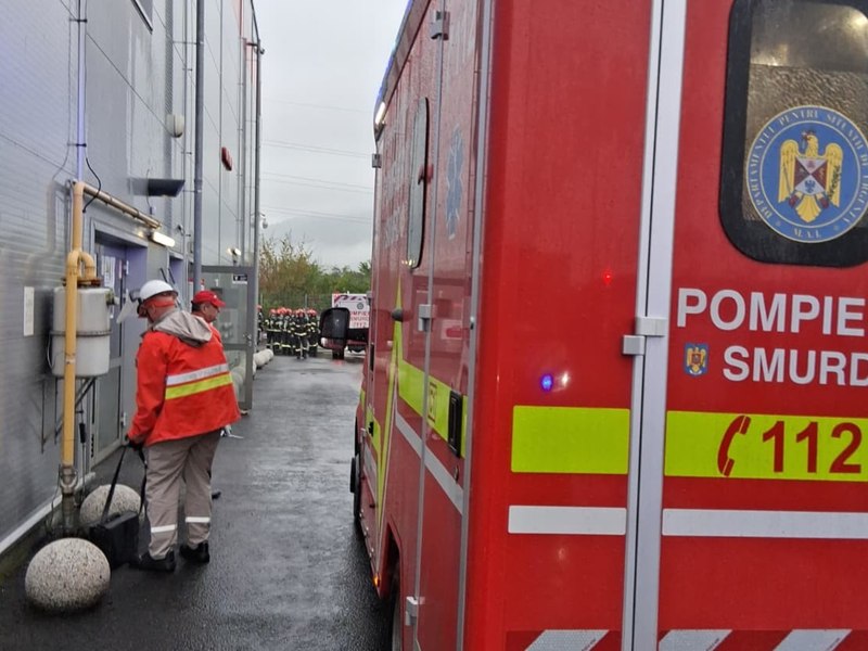 Explozie puternică într-un magazin din Baia Mare. O persoană a fost rănită