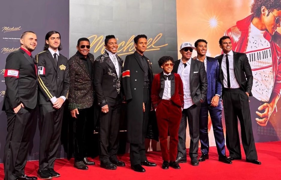 Familia lui Michael Jackson și mii de fani au celebrat premiera filmului biografic despre „Regele Pop”