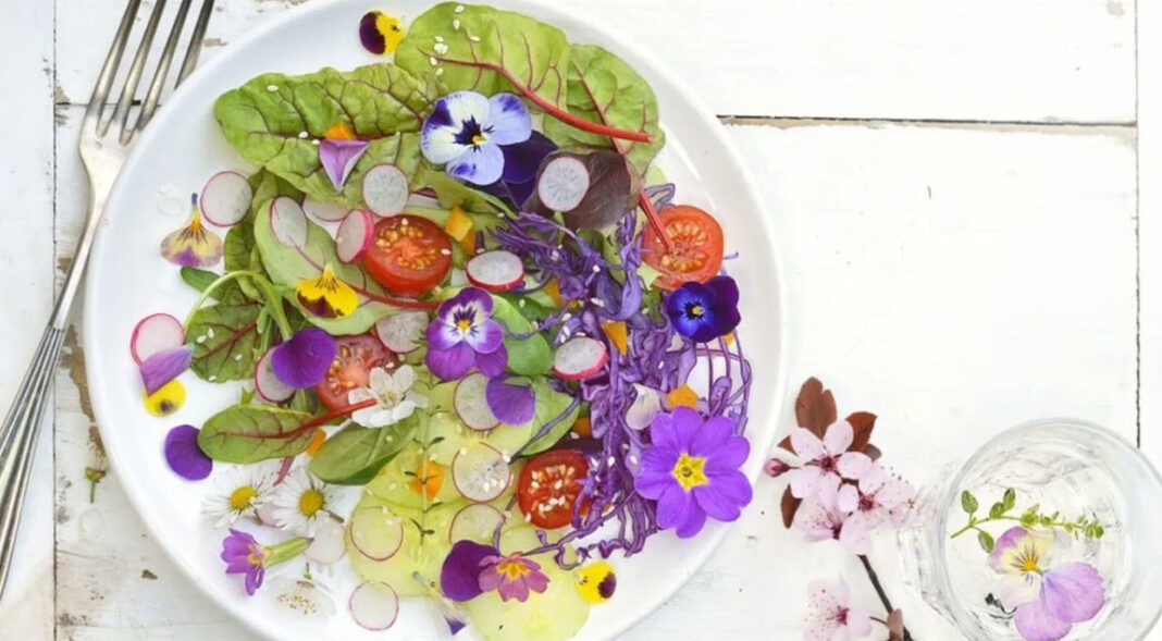 Flori comestibile pe masa de Florii/ Chef Cătălin Petrescu: „Sunt apreciate atât pentru valoarea lor nutritivă, cât și pentru aspect”