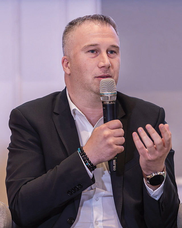 Florin Vişoiu, head of small and medium enterprise Vodafone Business: Utilizaţi tehnologia pentru a vă ajuta să creşteţi. Toţi simţim AI, însă foarte puţin o utilizăm pentru a genera creştere în businessul nostru