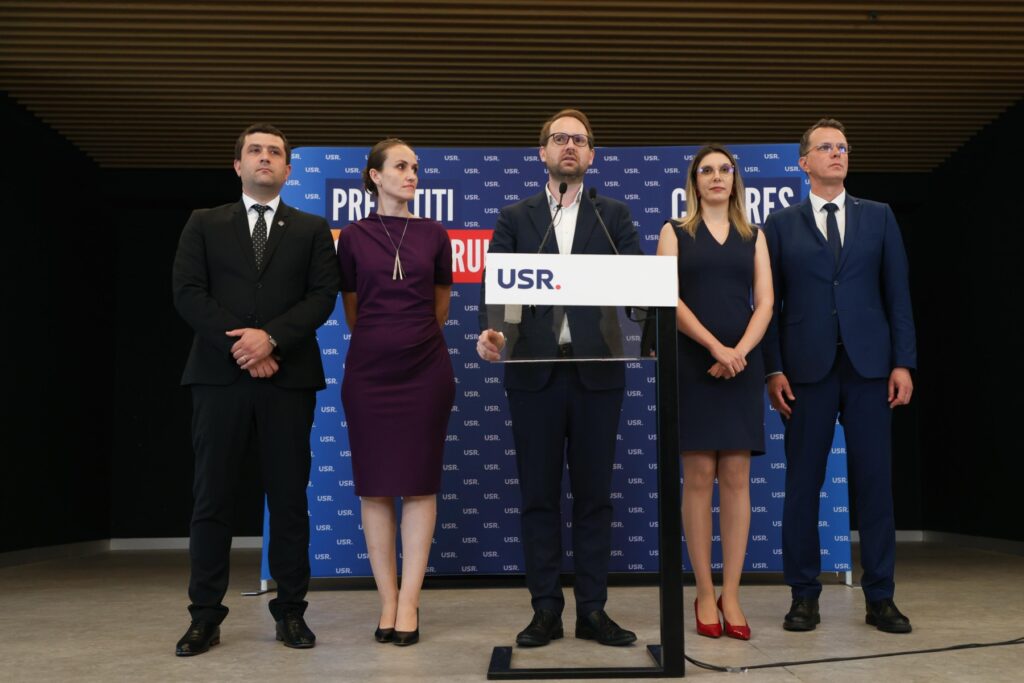 Fritz (USR), înainte de consultările cu Nicușor Dan: ”Valul de solidaritate pentru Ilie Bolojan și miniștrii reformiști ca Diana, Radu, Irineu și Oana a venit ca un șoc pentru cei care, cu ceasurile lor scumpe, și-ar dori să fie vocea poporului”