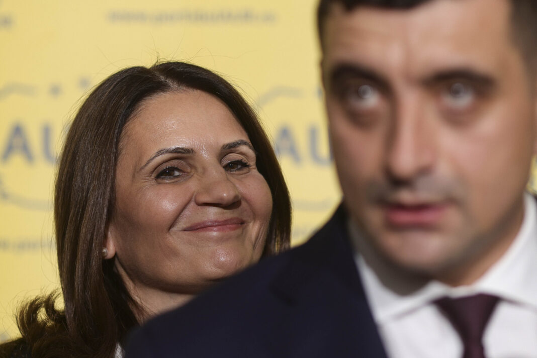 George Simion, după decizia CNA: „Lovitura de stat merge mai departe: au retras licența Realitatea TV, era singura televiziune mare care ne dădea voie să vorbim!”
