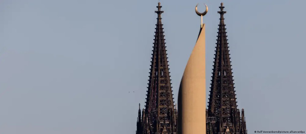 Germania: Se închid biserici, se deschid moschei