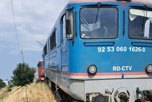 Iaşi: Accident feroviar între Paşcani şi Lunca Siretului; un bărbat a fost rănit grav