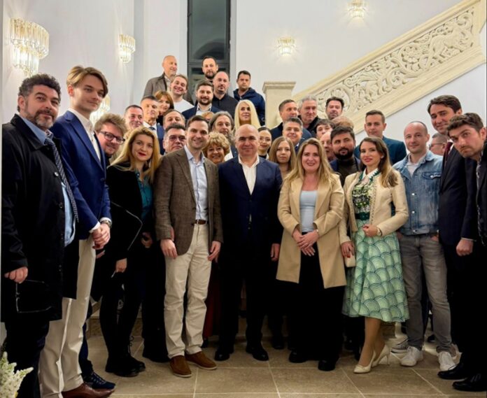 Ilie Bolojan, prezent la reuniunea de Paști a filialei PNL București