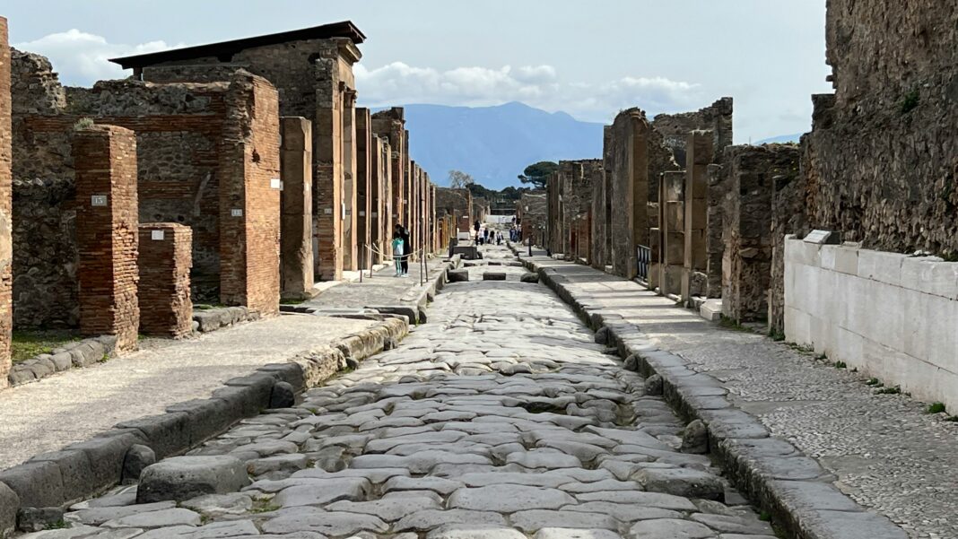 Inteligența artificială reconstruiește chipul unei victime din Pompeii, la aproape 2.000 de ani după erupția Vezuviului