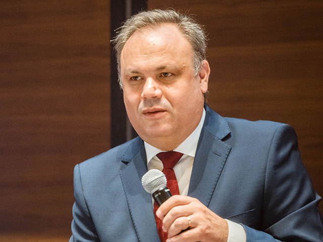 Interviu cu Sorin Mititelu, vicepreşe­dintele ASF. Paradoxul RCA: mai mult de jumătate din români au nota 9 şi 10 la volan, dar avem cea mai mare frecvenţă a daunelor