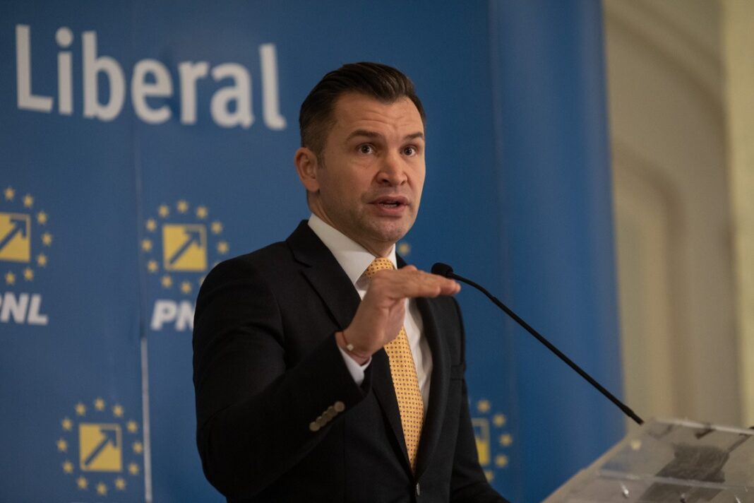 Ionuț Stroe, reprezentant al aripii anti-Bolojan din PNL, cere negocieri cu PSD, partidul care îl vrea demis pe premierul liberal