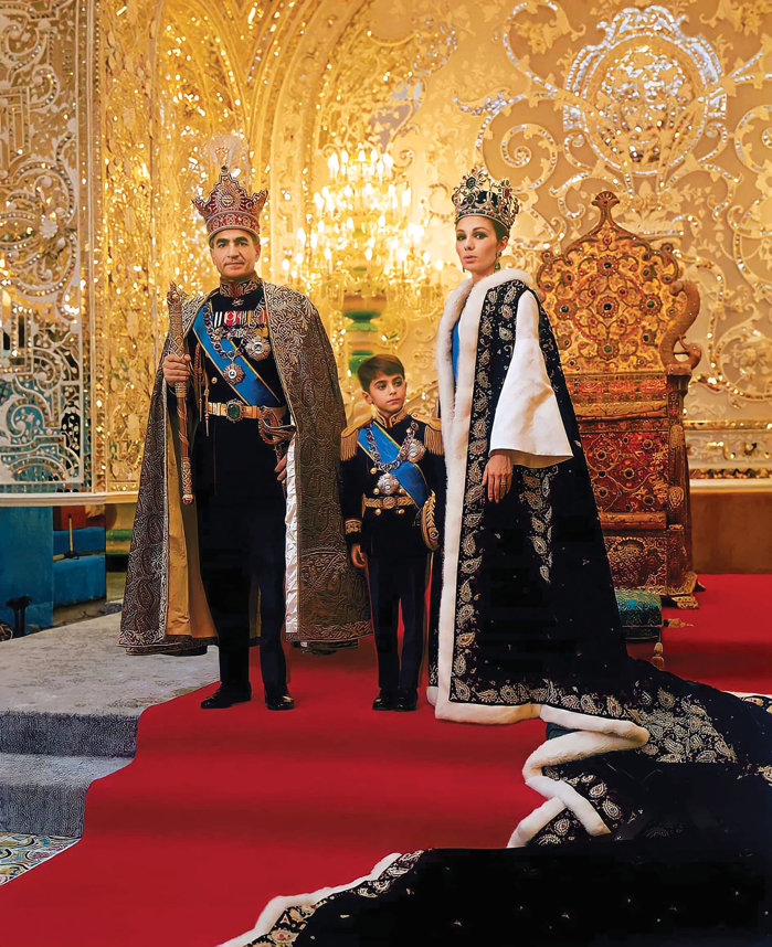 Iranul, trecut glorios, prezent în flăcări, viitor incert Imensa avere „împărătească“ a dinastiei Pahlavi, trimisă în exil de Revoluţia Islamică