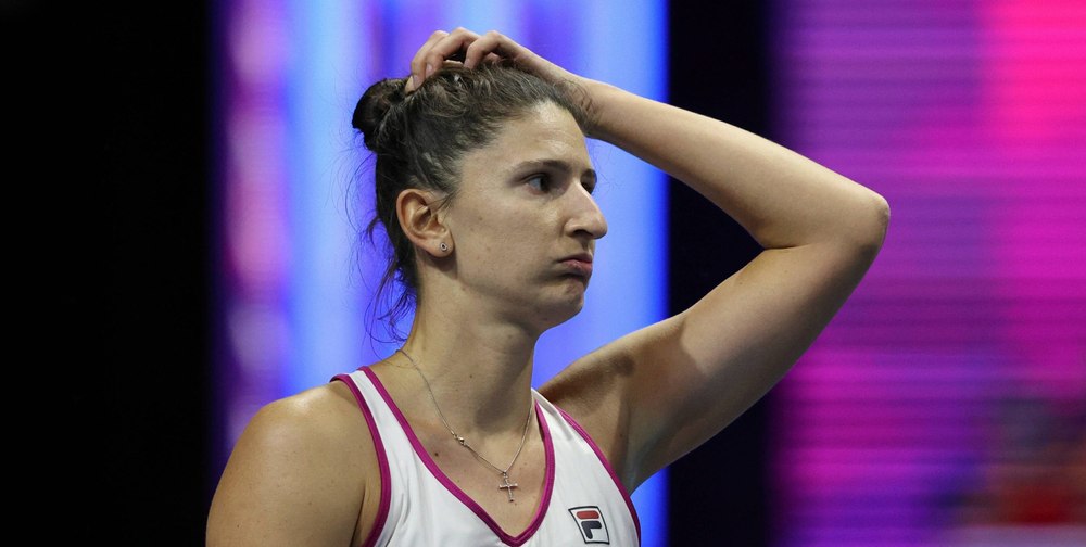 Irina Begu s-a prăbușit pe zgura de la Madrid. Românca a revenit în circuit după mai multe luni de absență