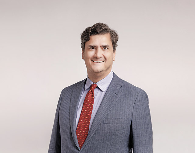 Jose Garza, CEO al Premier Energy: O structură corporate fără agilitate antreprenorială este doar birocraţie. Şi noi numai birocraţi nu suntem. Corporaţii înlocuite de antreprenori sau cum a reuşit discretul Jirí Šmejc, miliardarul ceh din spatele Premier Energy, să pună bazele celei mai mari platforme regionale private din energie?