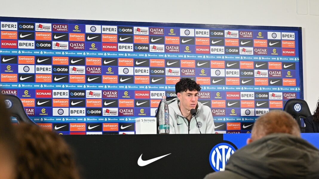 Jucător de bază al lui Chivu la Inter, sfătuit să „plece cât mai repede din Italia”