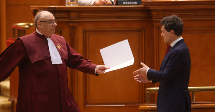 Legea guvernanţei corporative, în vizorul CCR. Nicuşor Dan reclamă încălcarea legalității și protecția intereselor naționale