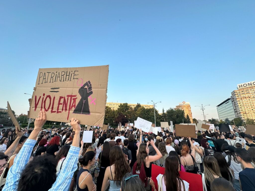 Legea pentru prevenirea şi combaterea femicidului, publicată în Monitorul Oficial