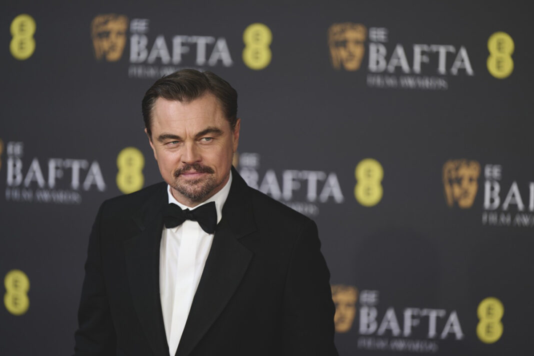 Leonardo DiCaprio i-a trimis lui Nikki Glaser coșuri cu paste după ce aceasta l-a luat la rost pentru că se întâlnește cu femei sub 30 de ani și nu dezvăluie niciodată detalii despre viața sa