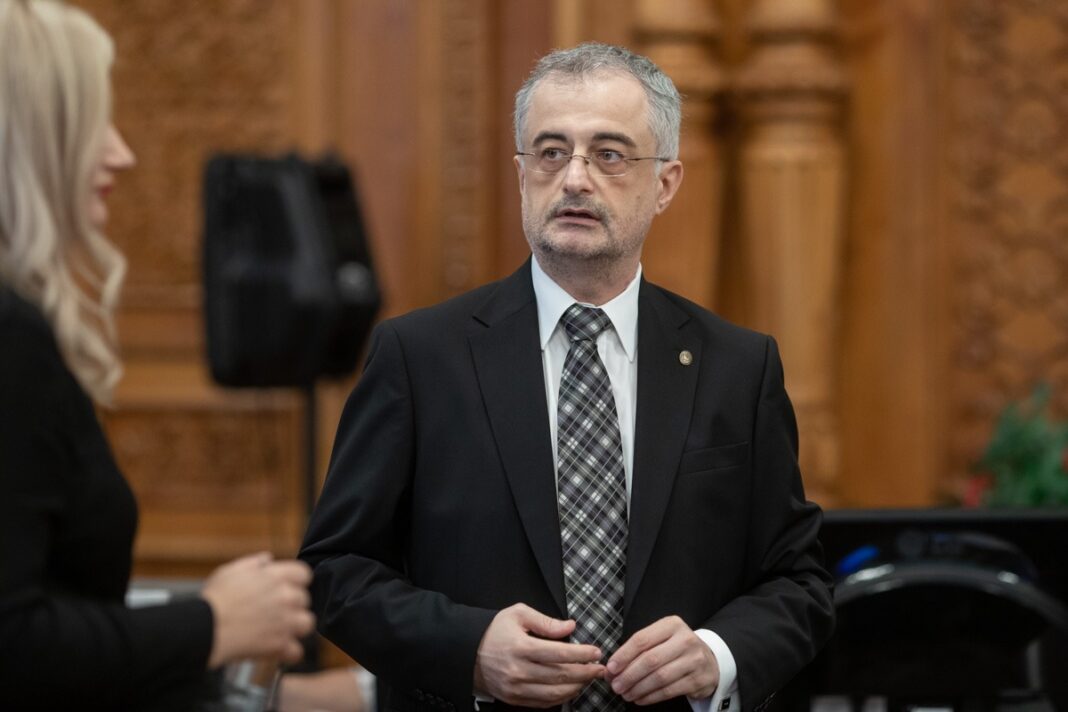 Liderul deputaţilor PNL, Gabriel Andronache: România are deficit uriaş. E nota de plată lăsată de PSD românilor, acum PSD vrea să o mărească