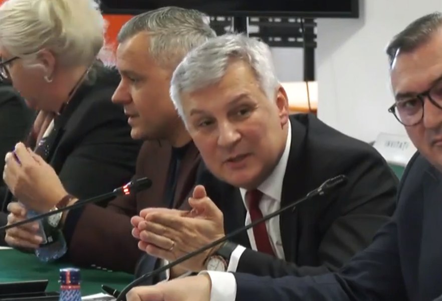 Liderul senatorilor PSD vrea să oprească „taifunul Bolojan”.  Anunță „ofensivă” în Senat pentru apărarea companiilor profitabile ale statului