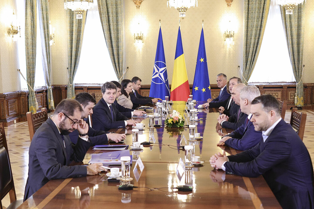 Luni au loc consultări la Cotroceni cu partidele politice, începând cu ora 10:00 / Nicușor Dan discută cu PSD, PNL, USR, UDMR și minoritățile despre programele SAFE și PNRR