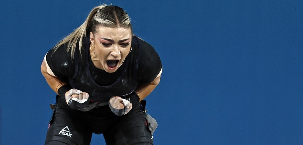 Mihaela Cambei, femeia care luptă cu greutățile. Sportiva noastră a luat trei medalii la Europene de haltere