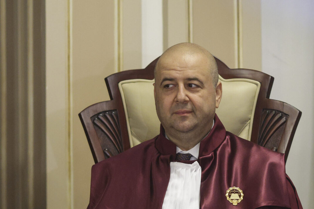 Mihai Busuioc a câștigat procesul intentat de avocata Silvia Uscov, prin care aceasta cerea anularea hotărârii Senatului de numire în funcția de judecător CCR