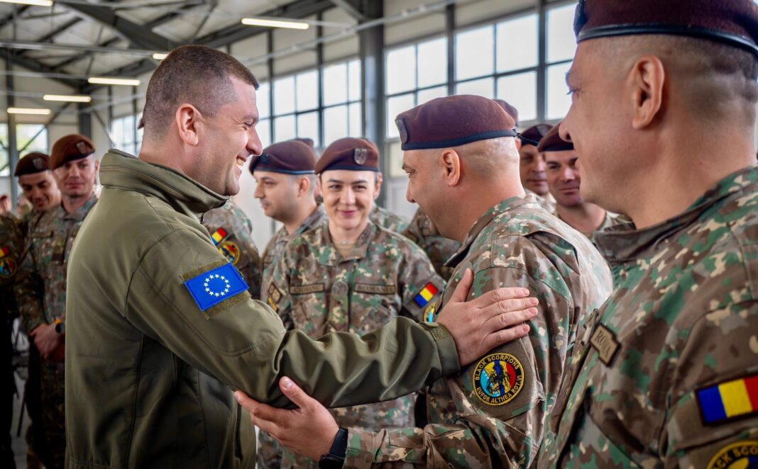 Ministrul Apărării și șeful Statului Major în vizită la militarii români din Bosnia Herțegovina. România preia conducerea misiunii UE