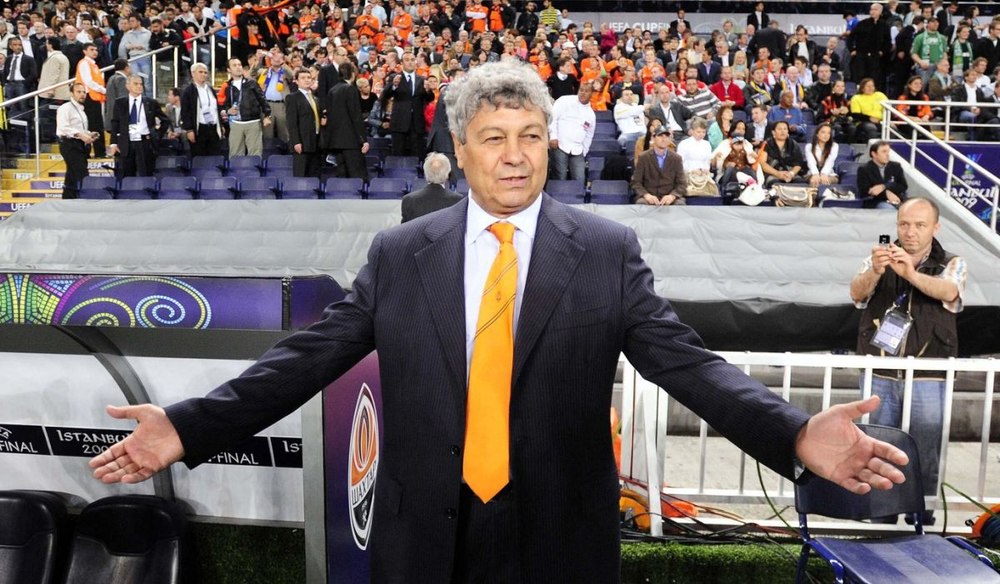 Mircea Lucescu a dat bani în stânga și-n dreapta. Gesturile de ajutor făcute față de foști colegi de generație