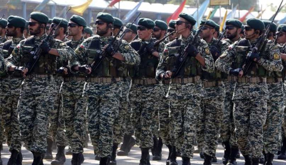 Mobilizare fără precedent în Iran: 26 de milioane de voluntari s-ar fi înscris în armată prin campania „Donează-ți viața”