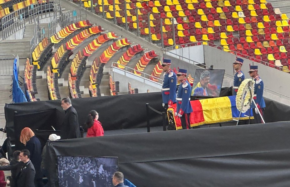 Motivul pentru care Nicușor Dan nu a fost prezent la catafalcul lui Mircea Lucescu